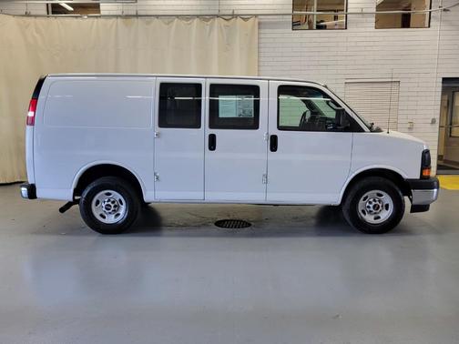 Summit White 2017 GMC Savana 2500 Work Van