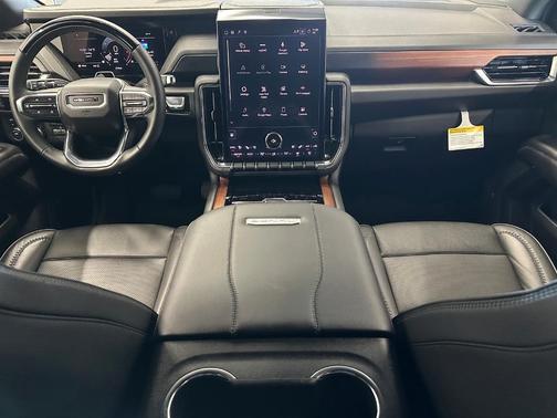 White Frost Tri-Coat 2025 GMC Yukon Denali