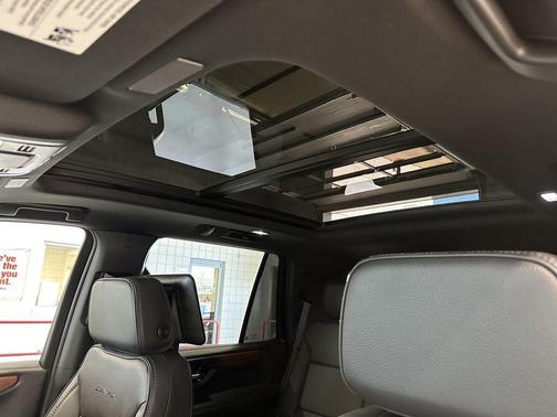White Frost Tri-Coat 2025 GMC Yukon Denali