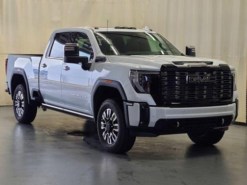 Glacier White 2026 GMC Sierra 2500 Denali Ultimate