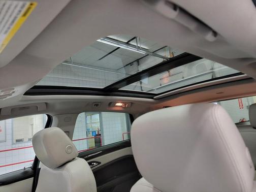 2014 Cadillac SRX Performance Collection