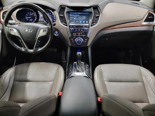 2017 Hyundai SANTA FE SE Ultimate