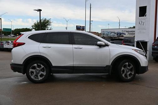 White 2019 Honda CR-V EX