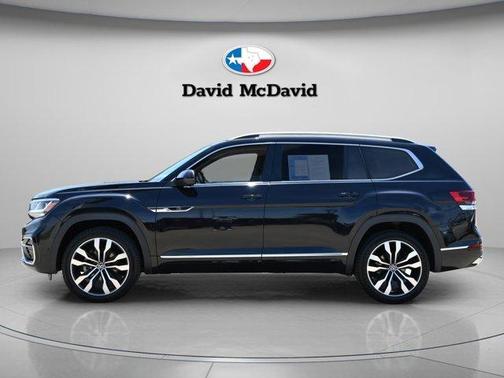 Deep Black Pearl Effect 2022 Volkswagen Atlas 3.6L SEL Premium R-Line