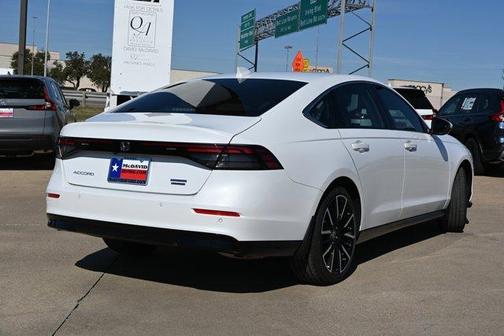 2025 Honda Accord Hybrid Touring