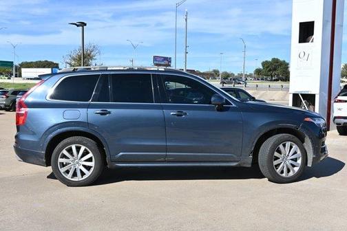 2018 Volvo XC90 T6 Momentum