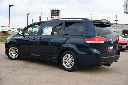 2011 Toyota Sienna Base