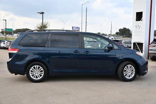 2011 Toyota Sienna Base