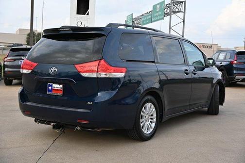 2011 Toyota Sienna Base
