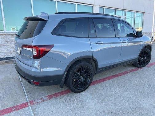 2022 Honda Pilot Black Edition