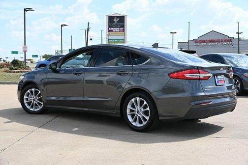 2020 Ford Fusion SE