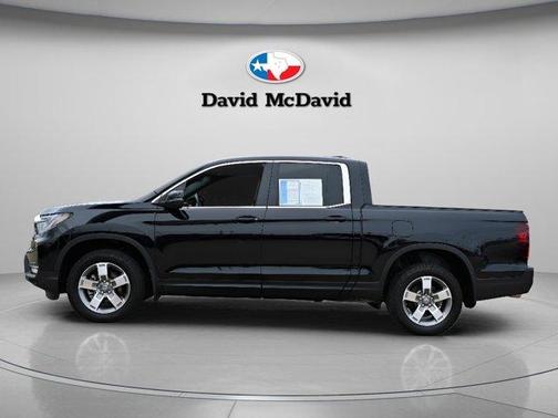 Crystal Black Pearl 2025 Honda Ridgeline RTL
