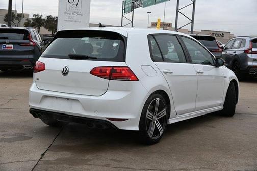 2016 Volkswagen Golf R 4-Door