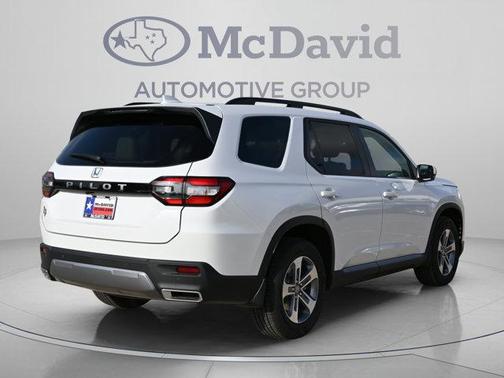 Platinum White Pearl 2026 Honda Pilot EX-L