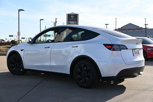 2024 Tesla Model Y Long Range