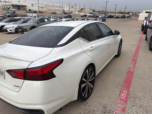 2019 Nissan Altima 2.0 SR