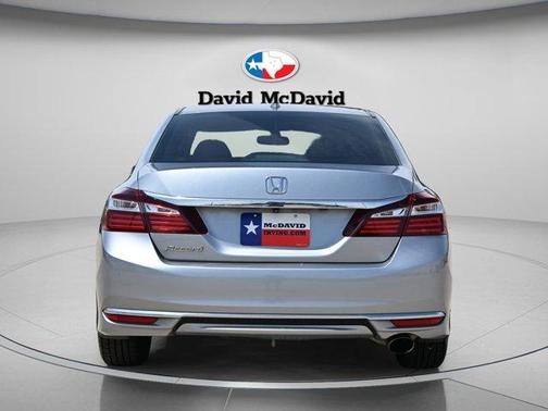 Lunar Silver Metallic 2017 Honda Accord EX