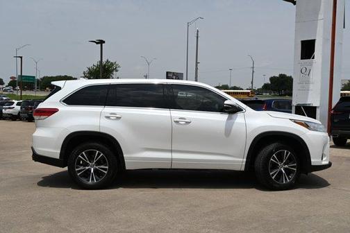 2018 Toyota Highlander LE Plus