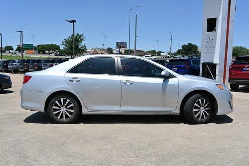 2014 Toyota Camry LE