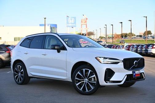 2024 Volvo XC60 B5 Plus Dark Theme