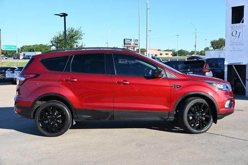 Ruby Red 2017 Ford Escape SE