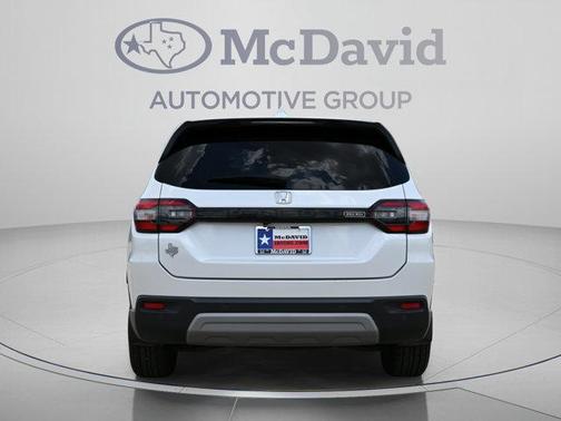 Platinum White Pearl 2023 Honda Pilot EX-L 8-Passenger