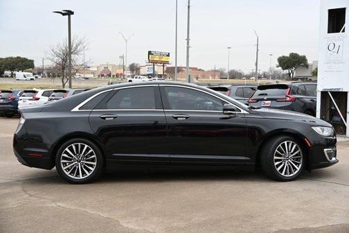 2017 Lincoln MKZ Select