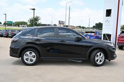 2025 Honda HR-V LX