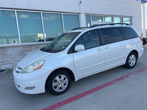 2010 Toyota Sienna XLE