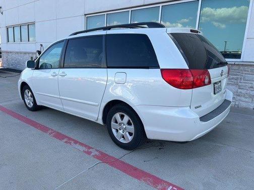 2010 Toyota Sienna XLE