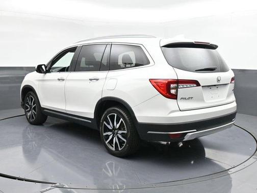 2022 Honda Pilot Touring 7-Passenger