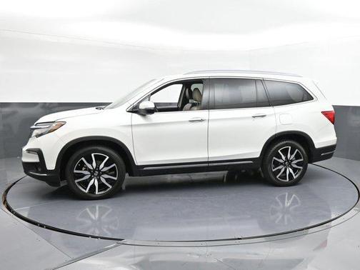2022 Honda Pilot Touring 7-Passenger