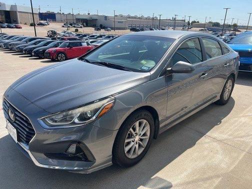 2018 Hyundai SONATA SE