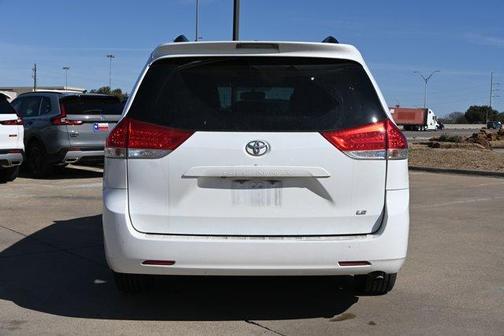 2014 Toyota Sienna LE