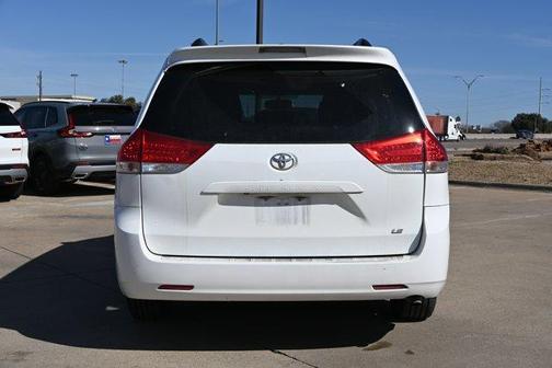 2014 Toyota Sienna LE