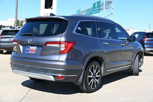 2022 Honda Pilot Touring 7-Passenger