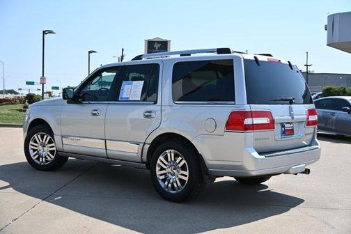 2010 Lincoln Navigator Base