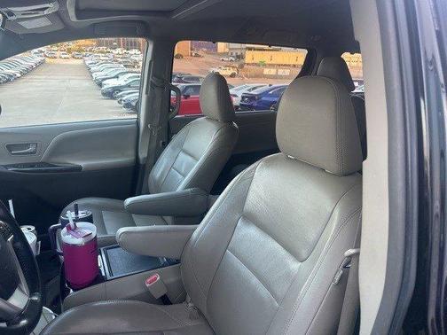 2015 Toyota Sienna XLE