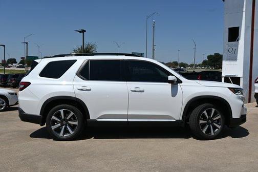 2025 Honda Pilot Touring