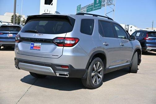 2025 Honda Pilot Touring