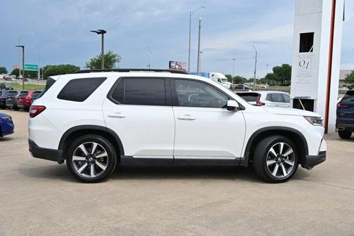 2025 Honda Pilot Touring