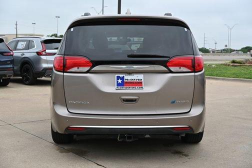 2018 Chrysler Pacifica Hybrid Touring L
