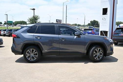 2023 Toyota RAV4 Hybrid XLE Premium