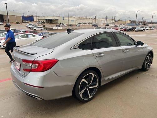 2022 Honda Accord Sport SE