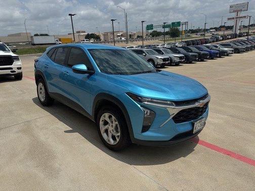 2025 Chevrolet Trax LS