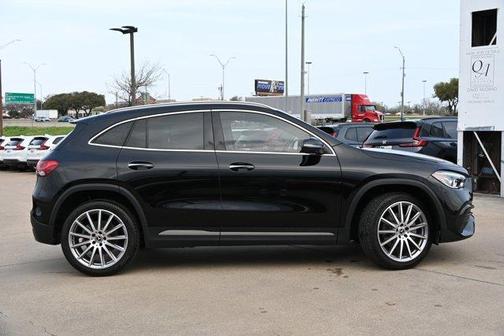 2023 Mercedes-Benz GLA 250 Base