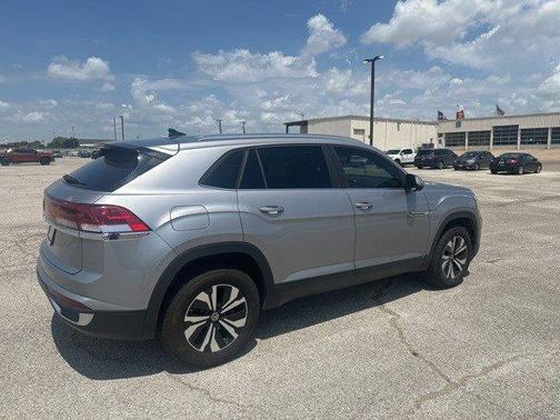 2024 Volkswagen Atlas Cross Sport 2.0T SE