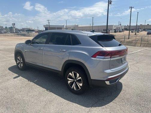 2024 Volkswagen Atlas Cross Sport 2.0T SE