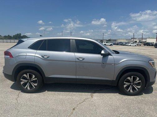 2024 Volkswagen Atlas Cross Sport 2.0T SE