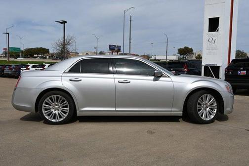 2012 Chrysler 300C Luxury Series